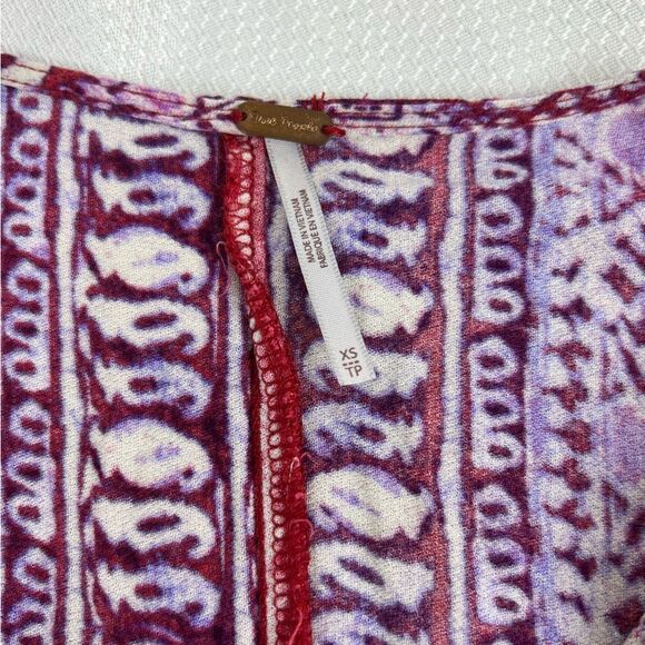 Free People Womens Red Wild Patterned Paisley Print V-Neck Crop Blouse Top XS - Picture 11 of 12